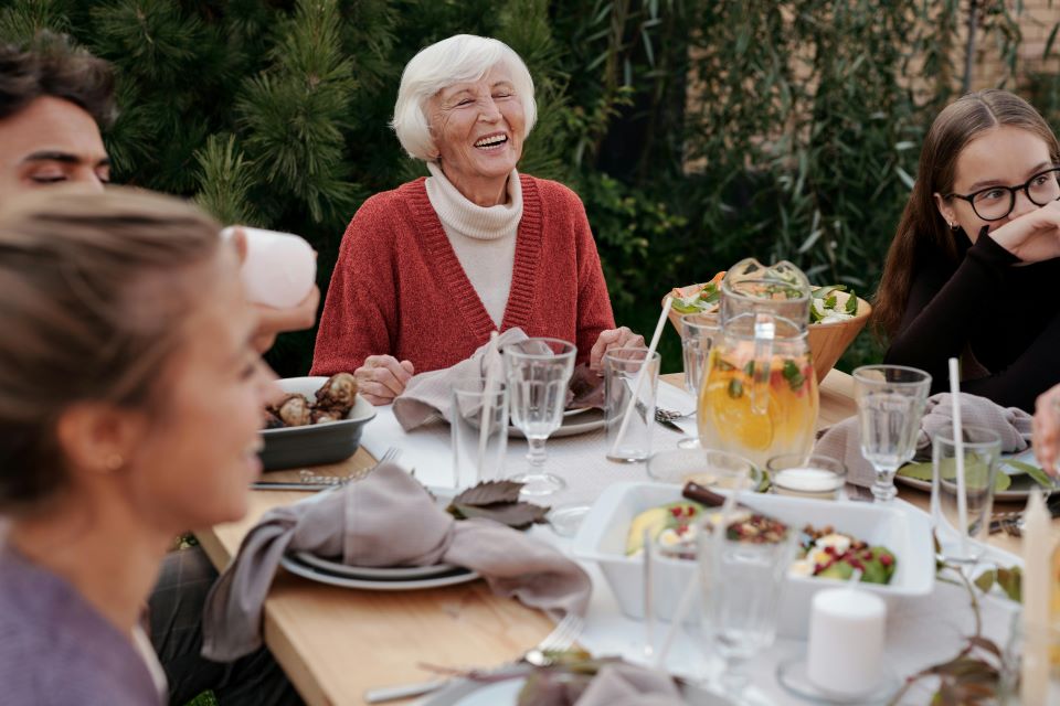 almuerzo-familia-jardin