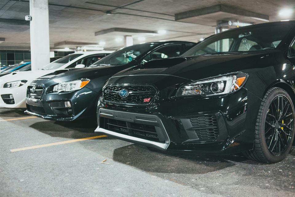 coches-aparcados-parking